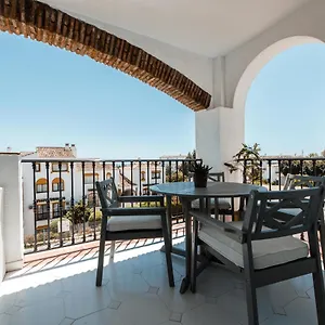 Spacious 2-bedroom With Free Parking , Sitio de Calahonda España